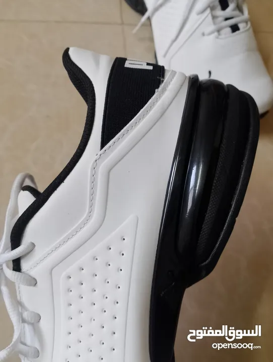 حذاء .Puma  اصلي بحال الوكاله لساته جديد وارد أروبي  الواحد ب 35
