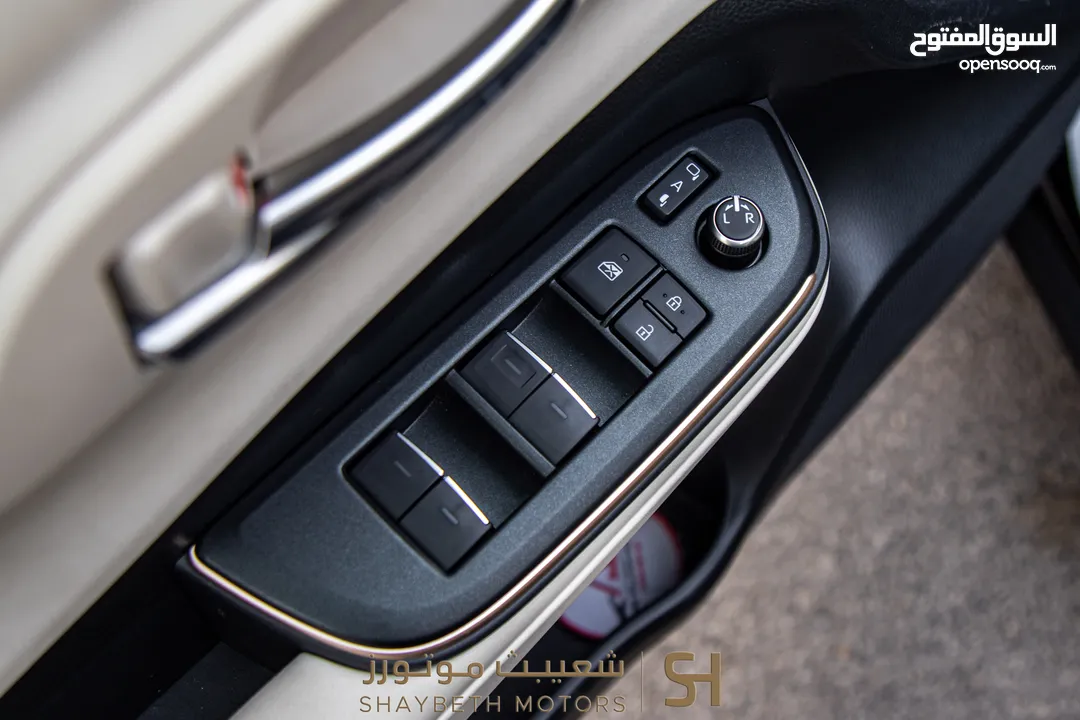 Toyota Crown hybrid 2023 premium