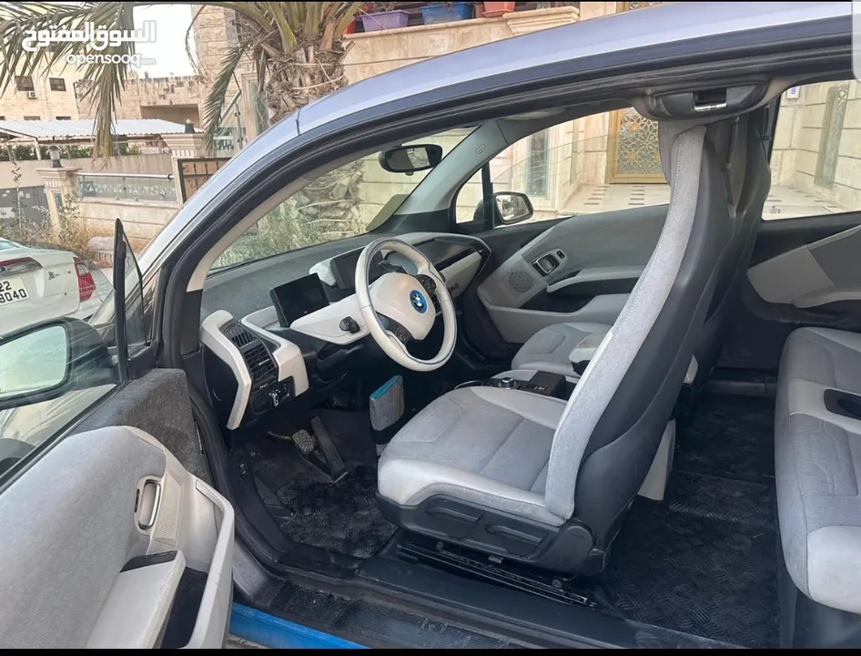سيارة BMW I3 موديل 2015 كهربائية فقط