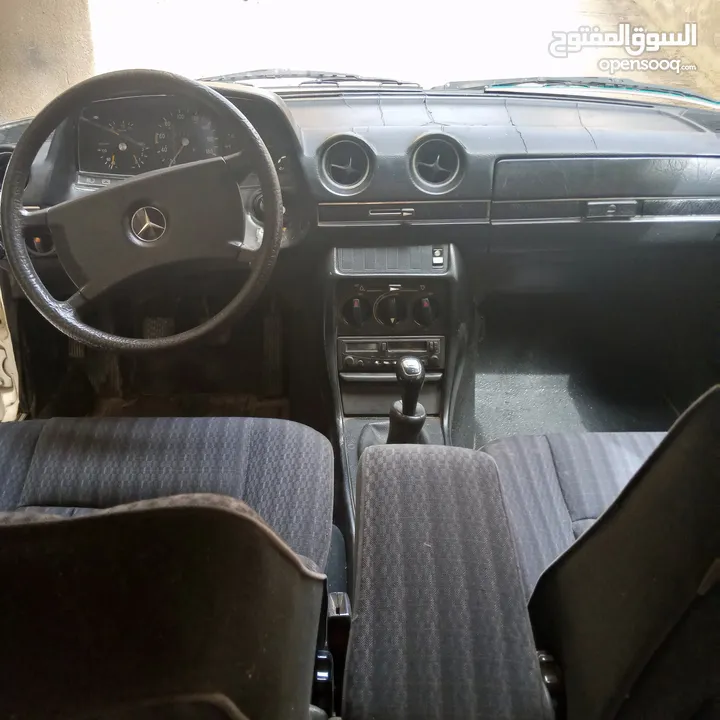مرسيدس e200 لف (التواصل على الرقم الموجود داخل الاعلان فقط )