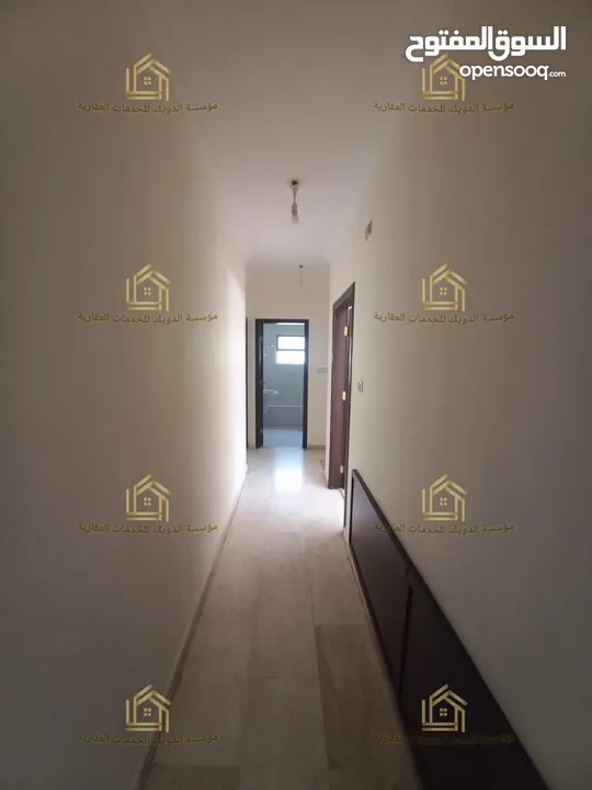 شقة سوبر ديلوكس ارضي مع حديقة وترسات مدخل مستقل