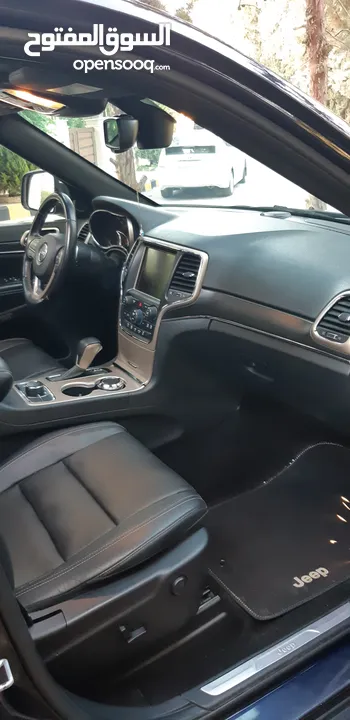 جيب جراند شيروكي 2016 ليمتد فحص كامل بانوراما  لون مميز جدآ واضح ممشى قليل  Jeep  4x4