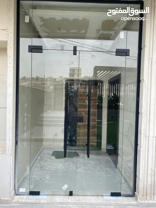 زين للزجاج والمرايا والسيكوريت