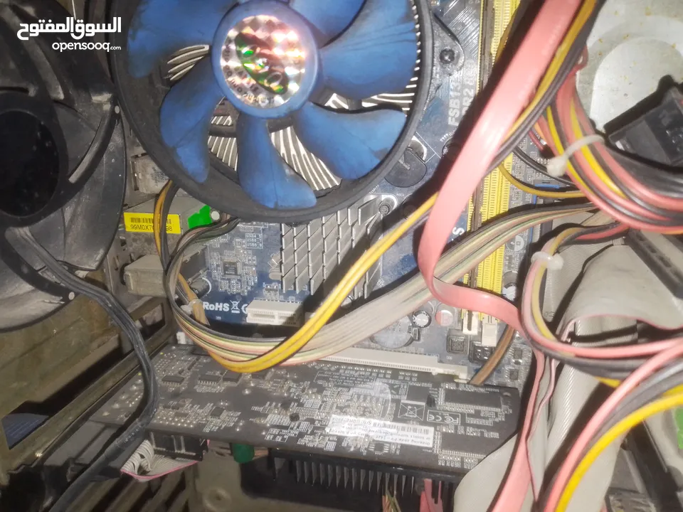 كمبيوتر للبيع بدون مواصفات