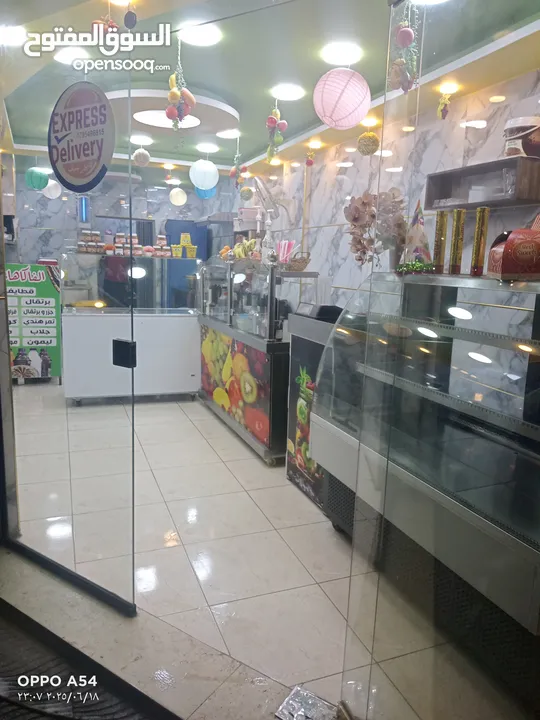 محل عصائر وكوكتيل وافل وكريب وبوظه عربيه وكيك للبيع