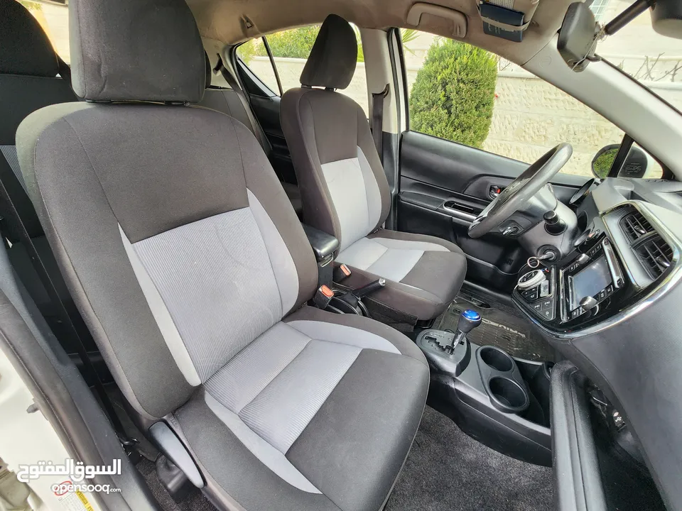 تويوتا بريوس سي 2018  للبيع    TOYOTA   PRIUS C 2018 for Sale   موديل 2018   ترخيص جديد لغاية 2/2026