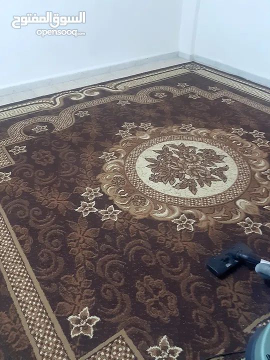 سجاده بني .. بحاله جيده