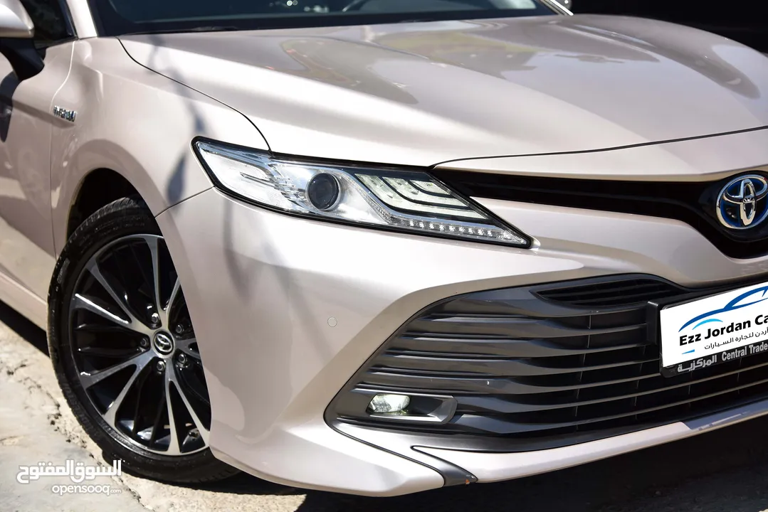 تويوتا كامري ليميتد هايبرد Toyota Camry Limited Hybrid 2019