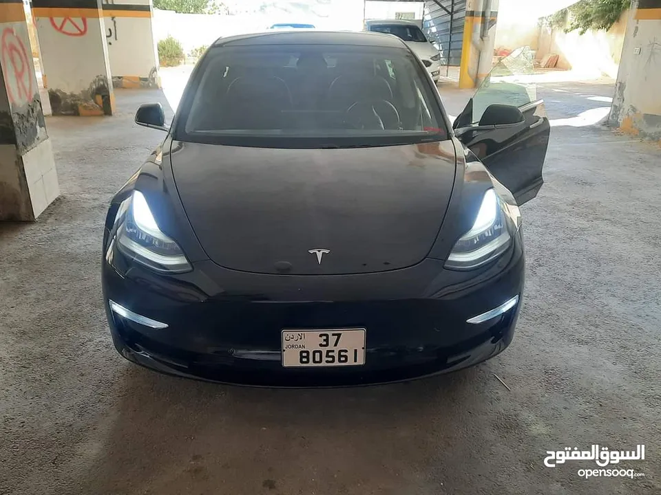 Tesla model 3 standard plus 2019