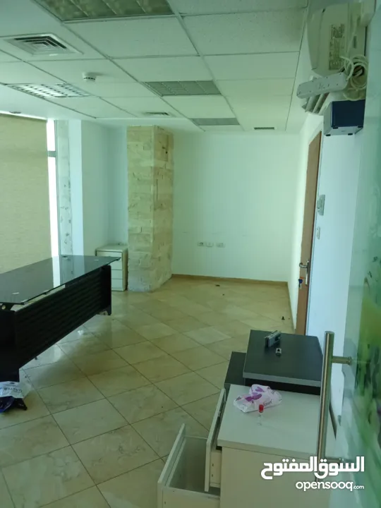 مكتب للايجار في البيرة