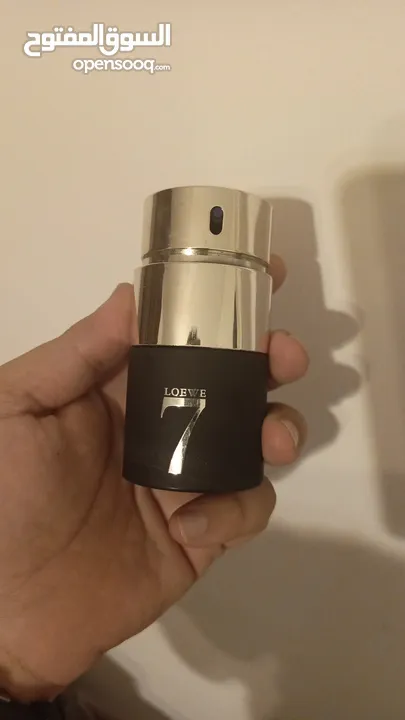 عطور جديده بتغليف شركتها للبيع وبعضها مستخدم منه أو مأخوذ منه تقسيمات