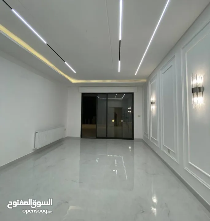 اخر شقه طابق ارضي تشطيبات الفندقية في حي الصحابة منطقة فلل