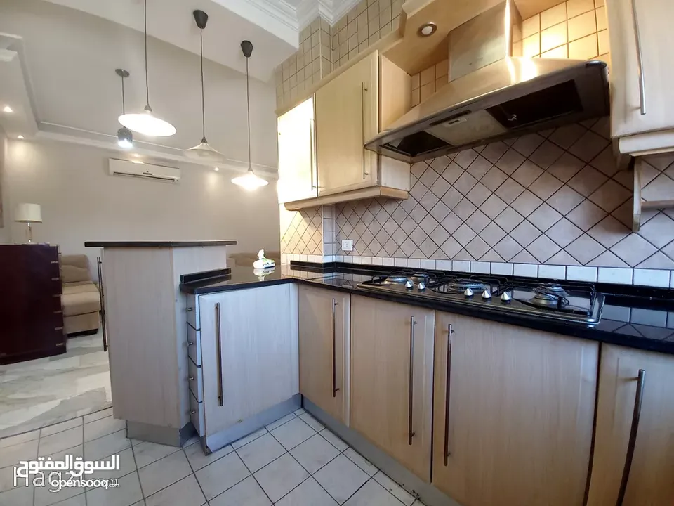 شقة مفروشة للإيجار في السابع  ( Property 34038 )