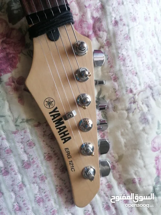 Yamaha ERG 121C electric guitar Made in an original Yamaha factory