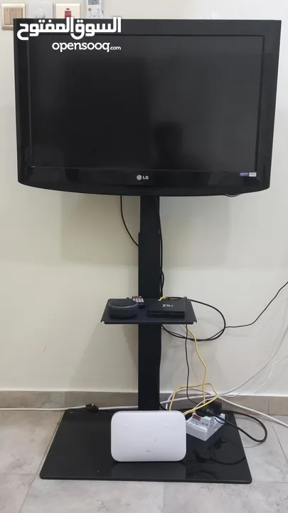 32 Inch LCD TV ( LG ) with Stand