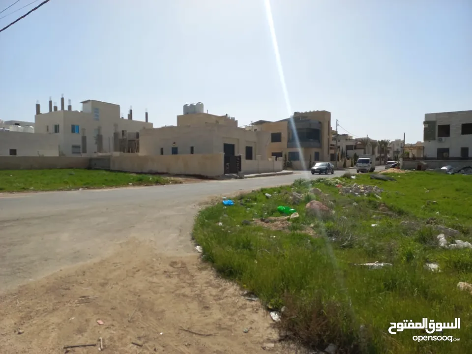قطع اراضي للبيع مميزة جدا في منطقة فلل فخمة سكن (د)  في منطقة البنيات (اسكان الامانة)بأسعار منافسة