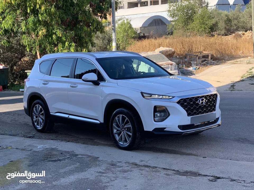 سنتافي 2019بالرخصة ركاب 6+1دهان شركة عداد 45الف فل فل اضافات ومواصفات ماتور 2000_ديزل امكانية البدل