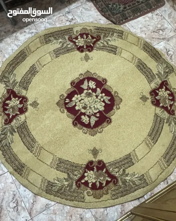 شراشف و سجاد و حرامات و غيره