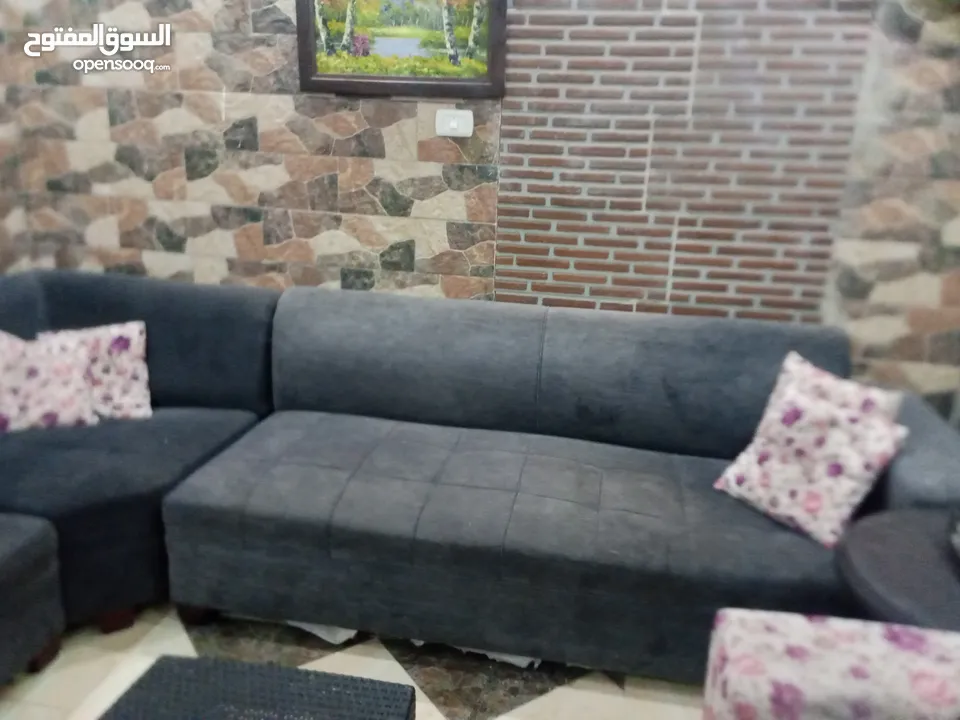 طقم كنب مستعمل بحاله جيده