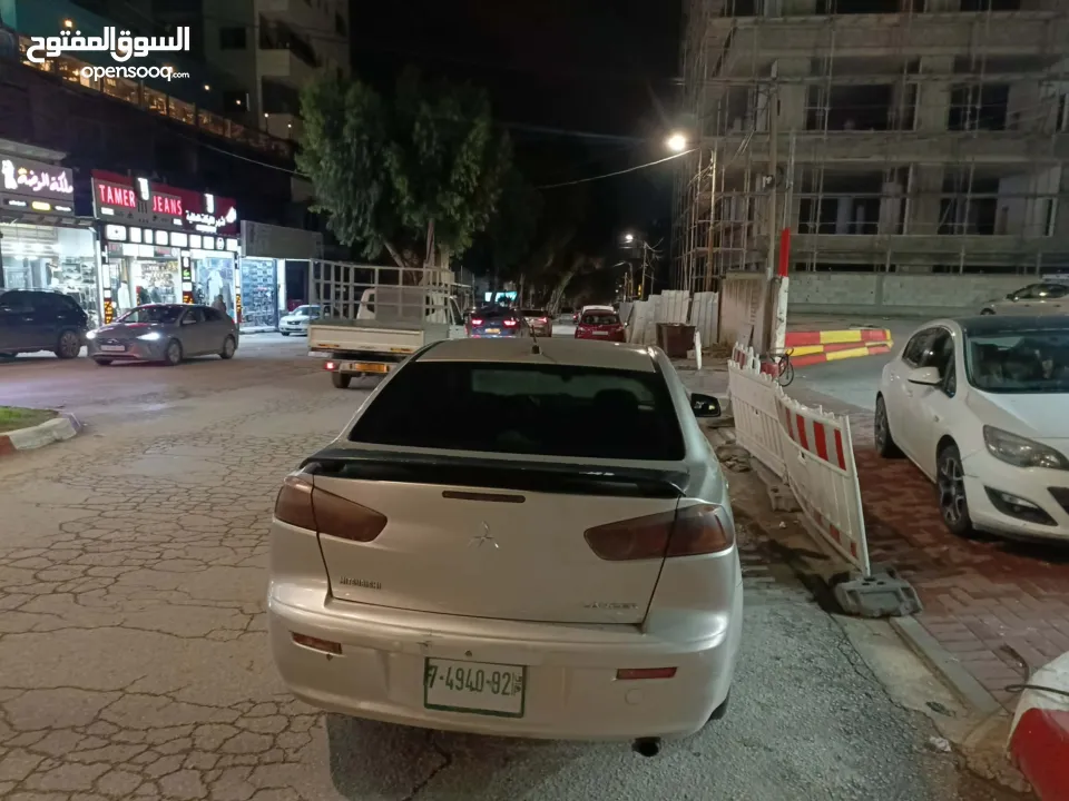 لانسر ماتور 1800للبيع