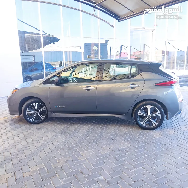 Nissan leaf SL plus 62 kw نيسان ليف بطارية كبيرة