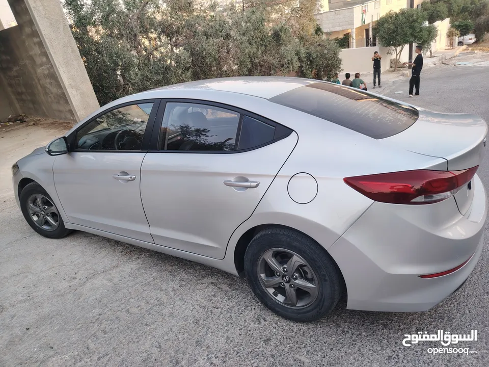 هونداي افانتي AD