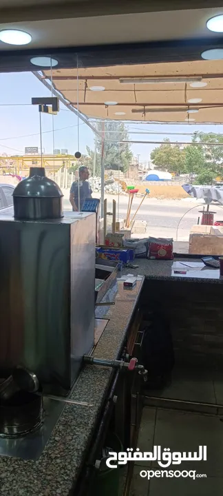 كافتيريا للبيع على شارع رئيسي موقع مميز بسعر مناسب لعدم التفرغ