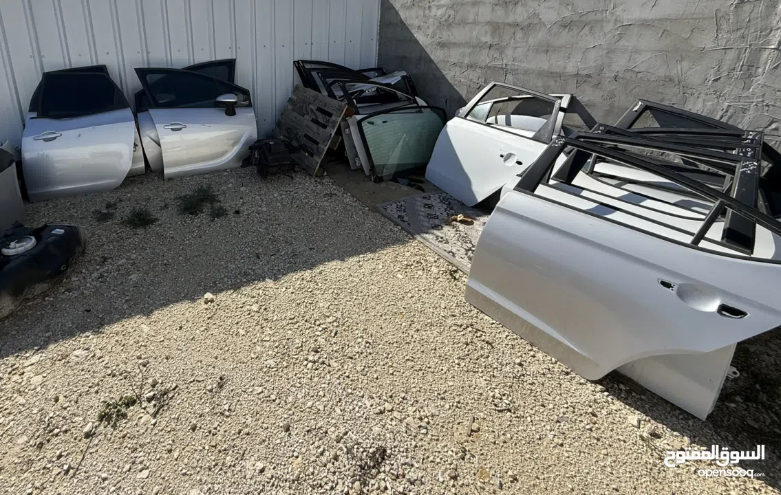 اطقم ابواب سيارات كورية +ودبات خلفية +وطبونات خلفية كاملة مع الجسور مع حساس شركة