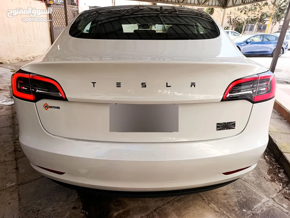 TESLA MODEL 3 2023