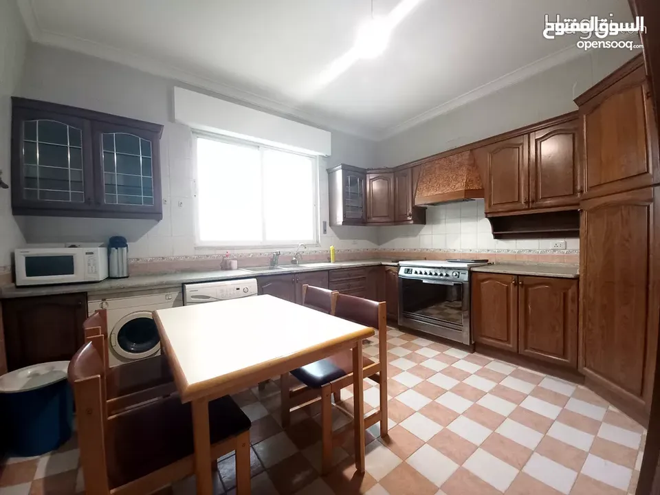 شقة للبيع في الصويفية  ( Property ID : 35786 )