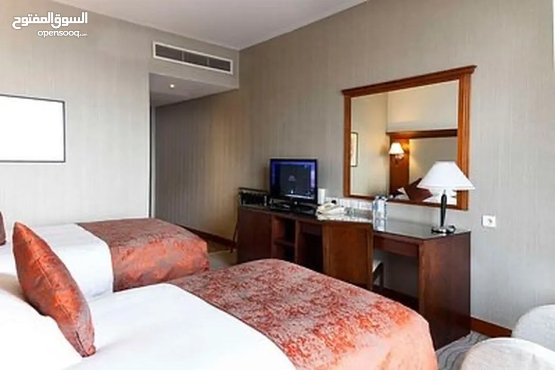 اثاث فندقي فاخر للبيع عدد 35 غرفة بسعر 450 دينار للغرفة الواحدة