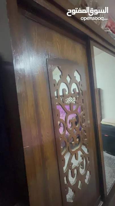 للييع خزانه ومعها تخت فقط