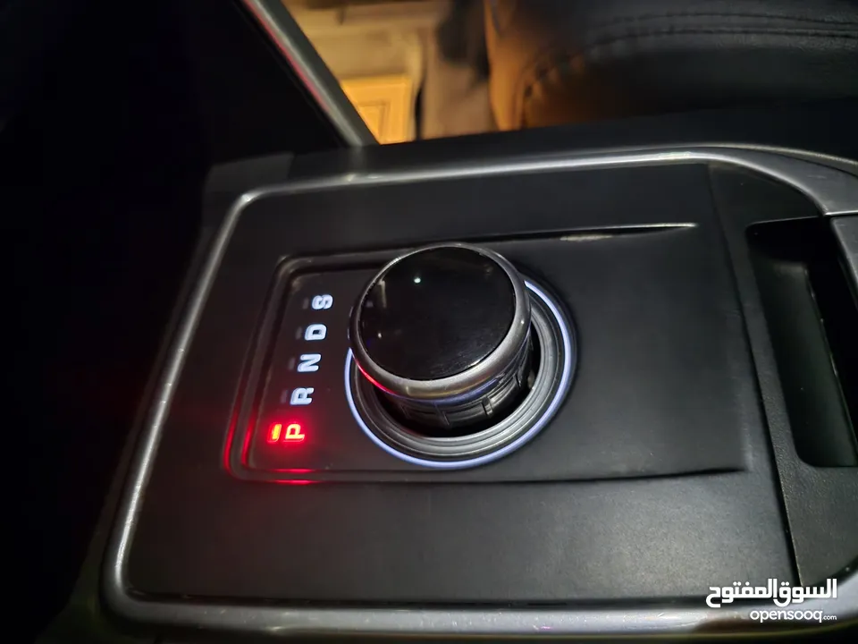 لاند روفر ديسكفري سبورت 2016