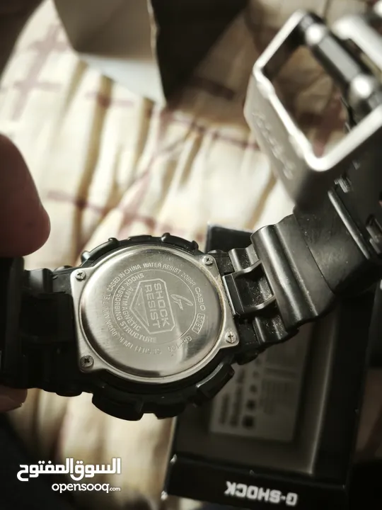 ساعة جي شوك بحاله جيده black edition GA100