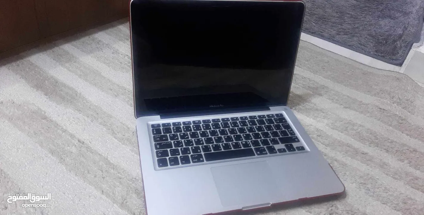لابتوب للبيع نوع ابل استعمال خفيف بحاله الجديد