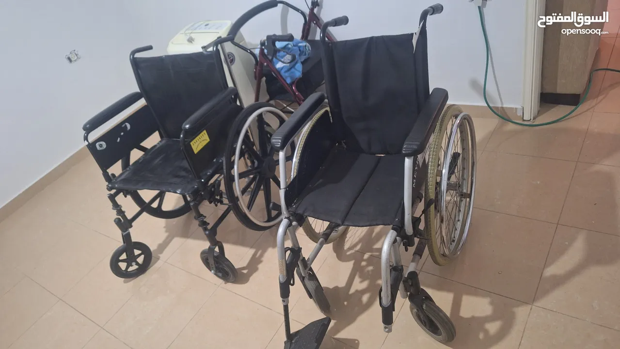 كرسي متحرك بحاله ممتازه