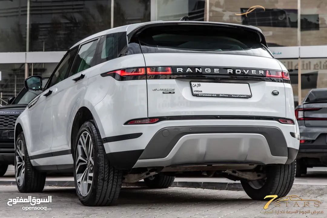 Range Rover Evoque 2020 P250 Se  السيارة وارد و صيانة الشركة و قطعت مسافة 33,000 كم فقط