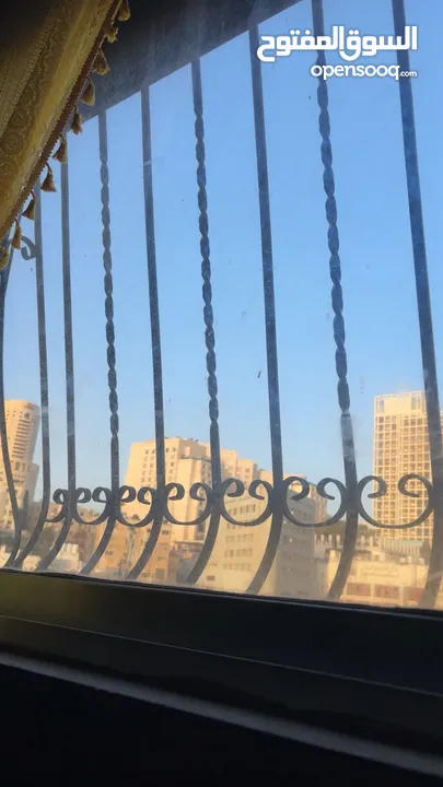 شقه في جبل الويبده اطلاله فندقيه تم تخفيض للسعر بداعي السفر