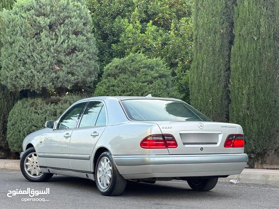 Mercedes-Benz E200 Kompressor