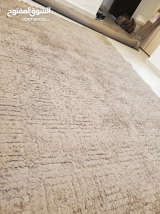 طقم سجاد تركي 3 قطع احجام مختلفة استخدام خفيف اصلي لون بيج اجمل لون  واجمل نقشة التركي سعر حررق