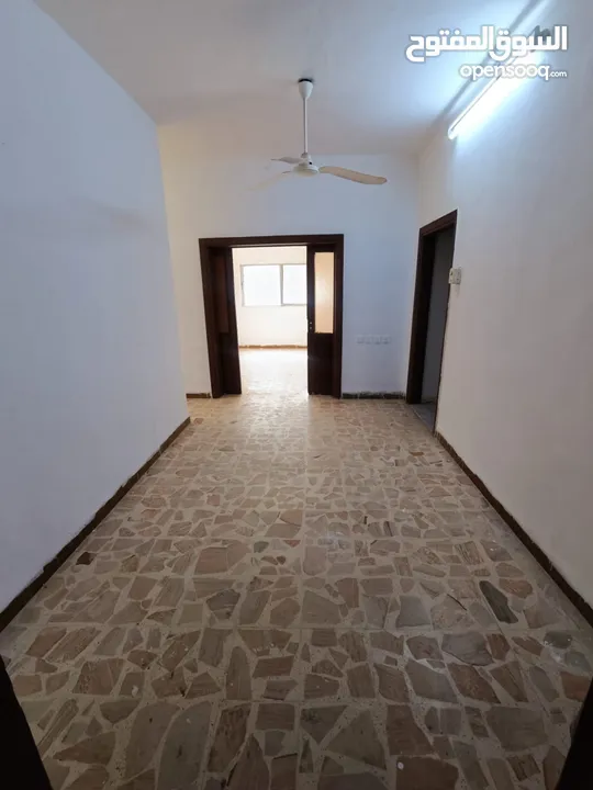 شقة طابق ثاني للإيجار