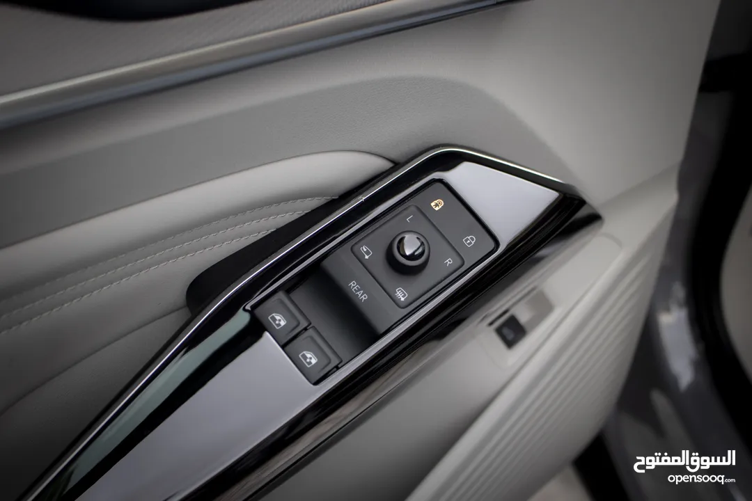 VW ID.4 CROZZ PRO 2024 PIANO BLACK