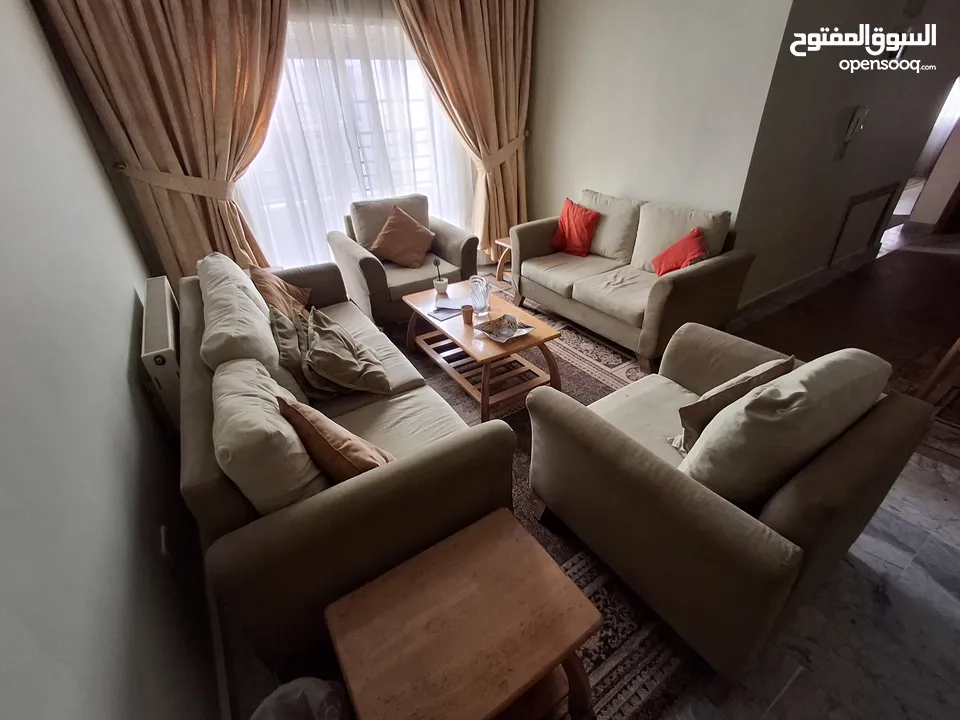 عفش بيت كامل بحالة جيّدة جدا للبيع
