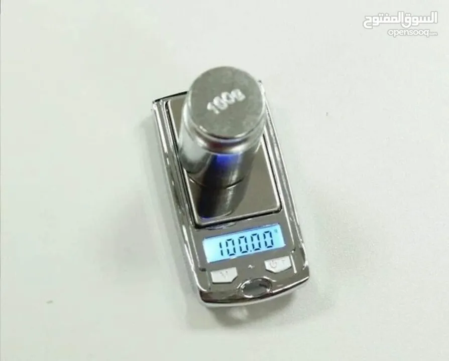 اصغر ميزان بالعالم 0.01 جزء من الغرام للذهب والمجوهرات