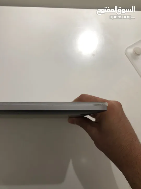 apple macbook pro 2019 128GB 8Ram with touchpar