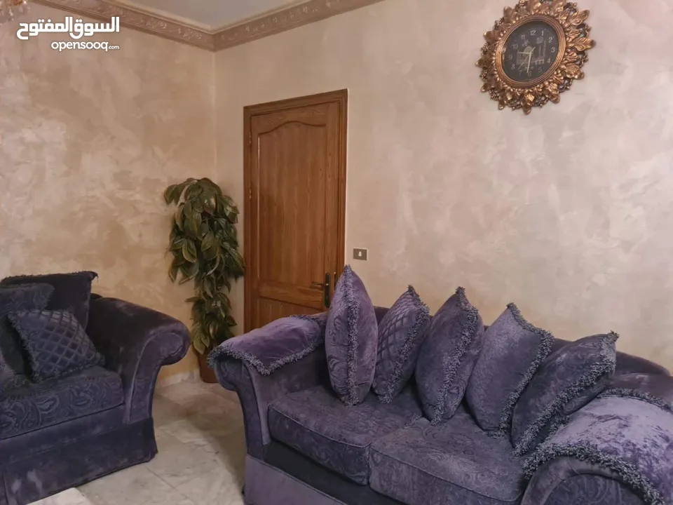 من المملكة العربية السعودية ، تفصيل خشب زان مخمل أمريكي