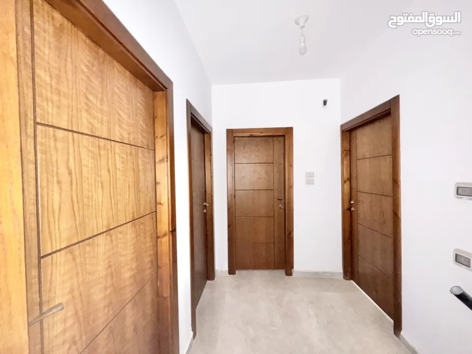 شقق للبيع في عين منجد