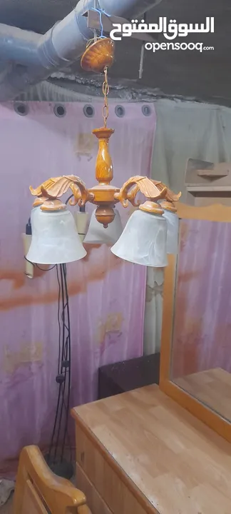 ثريات للبيع