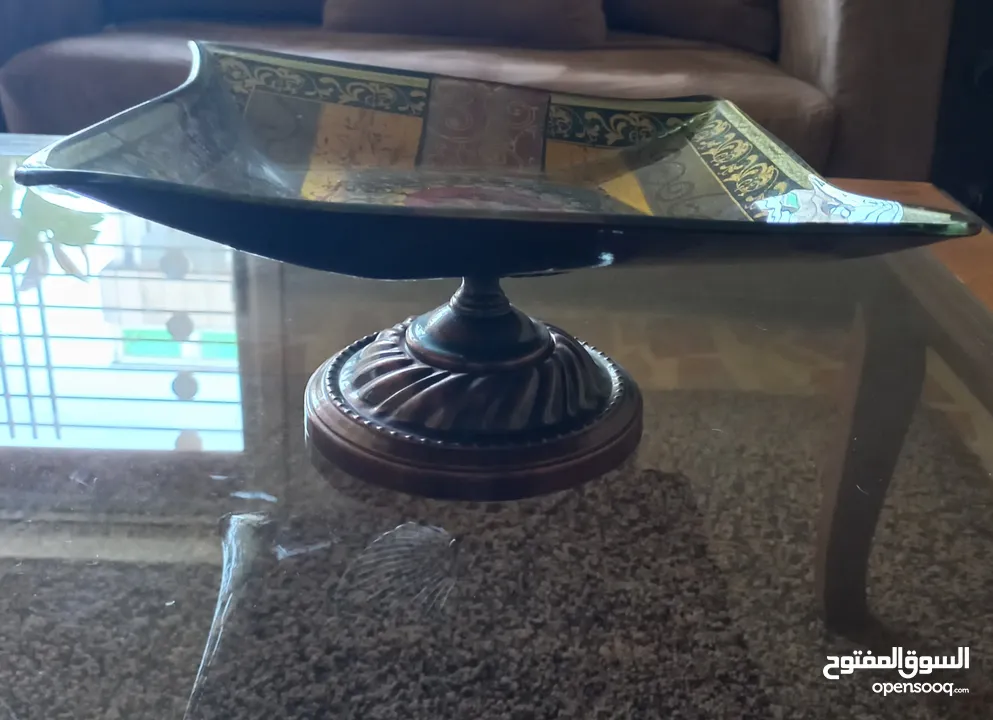 ادوات منزليه تراثيه . إبريق شاي،  سكريه وإبريق حليب، سيراميك، طلاء ملون  مضيفه
