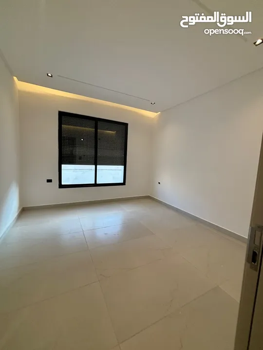 شقة غير مفروشة للإيجار في عبدون ( Property 38512 ) سنوي فقط